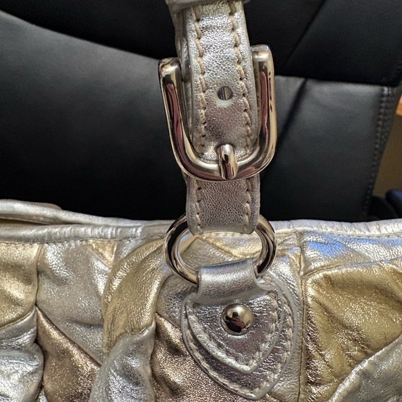 Miu Miu silver/gold metallic patchwork leather tote bag - Picture 14 of 14